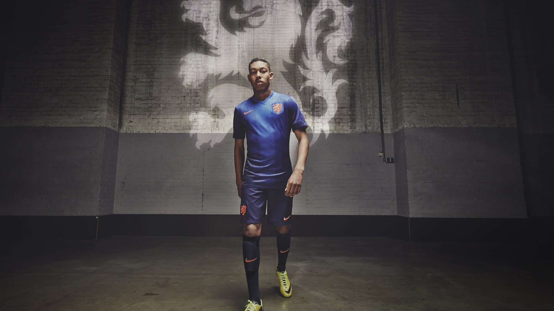 开云下载-跨越东西的统治力，从湖人制霸爵士到霍勒迪欧冠决赛的接管艺术